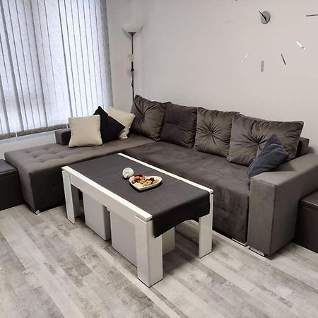 Apartment Anelia 3 플로브디프 외부 사진